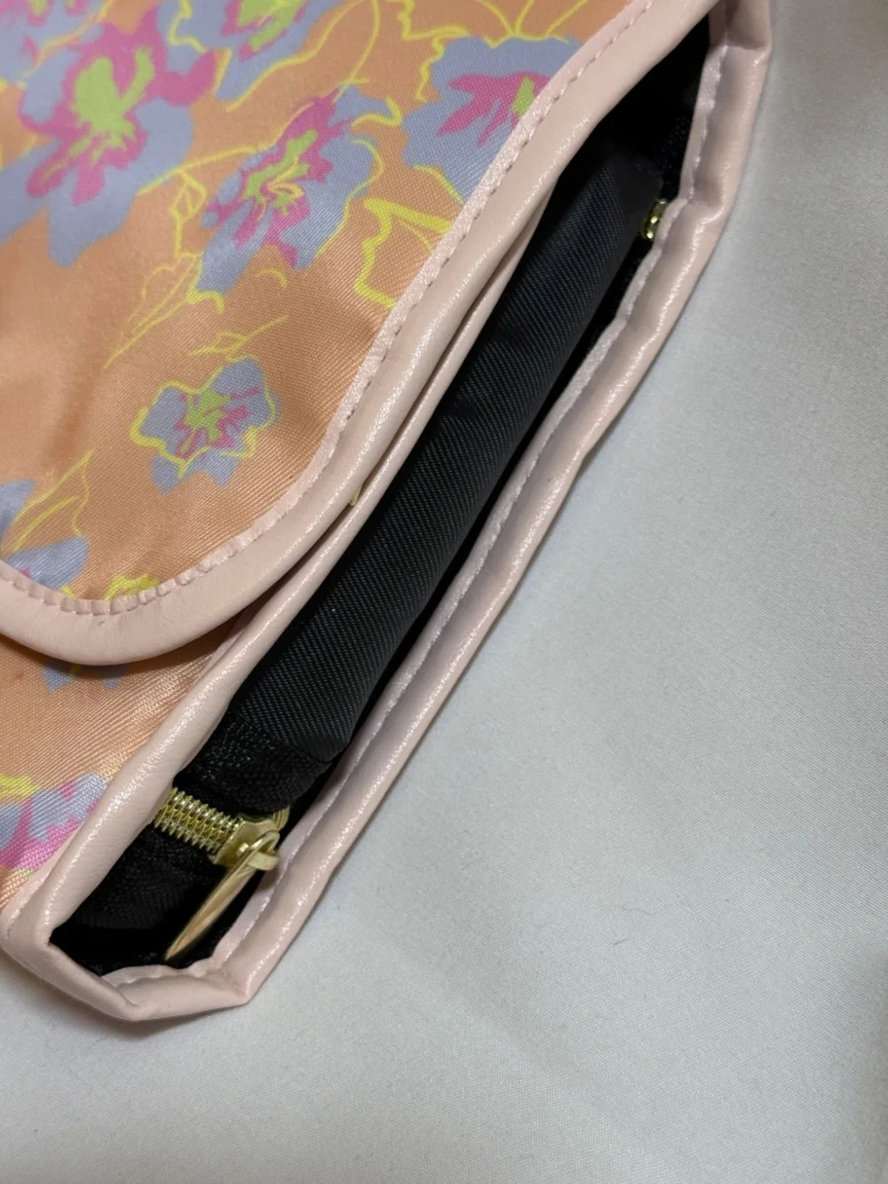 NWOT Makeup Travel Bag by Nine West